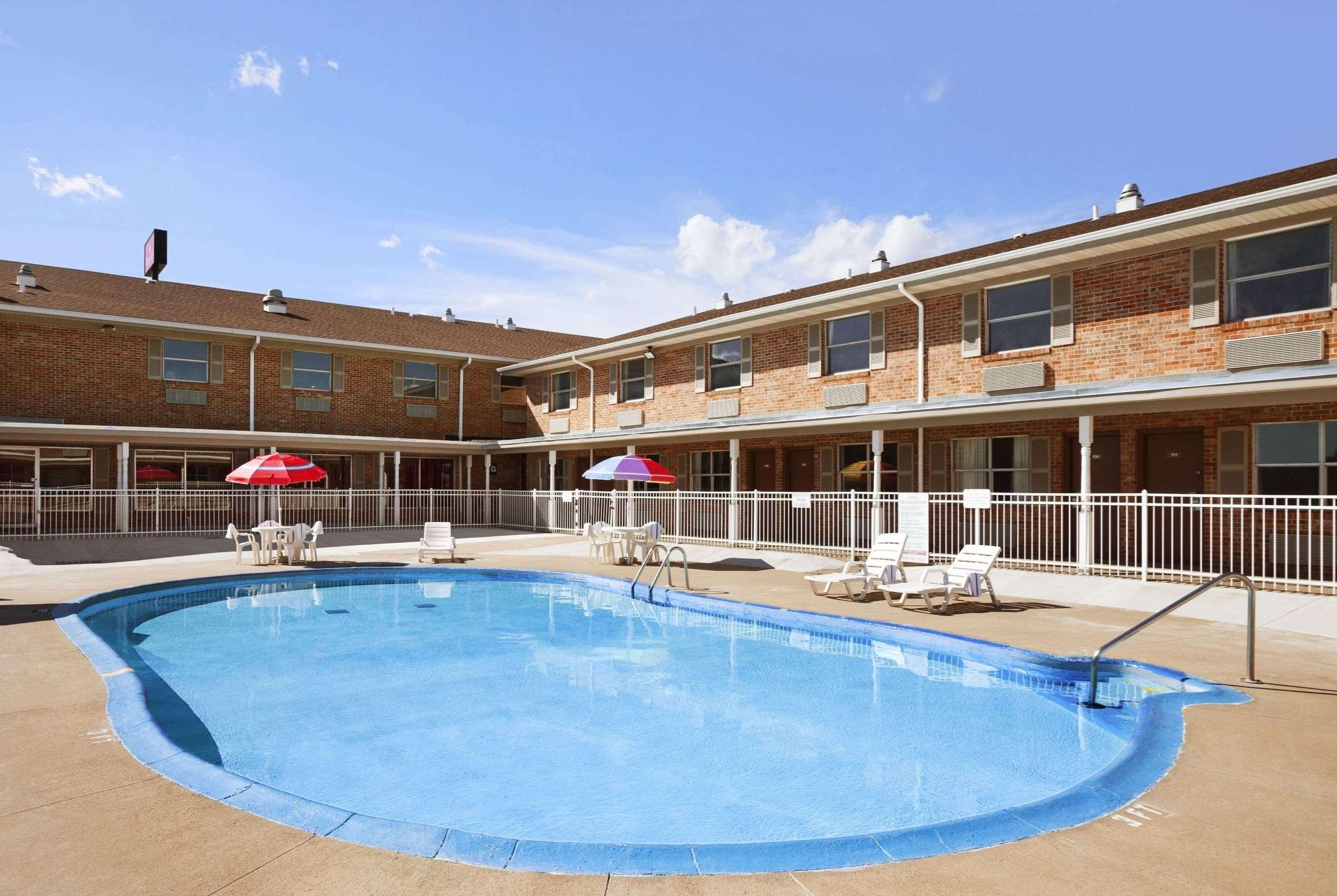 Ramada By Wyndham Sioux City Exteriör bild